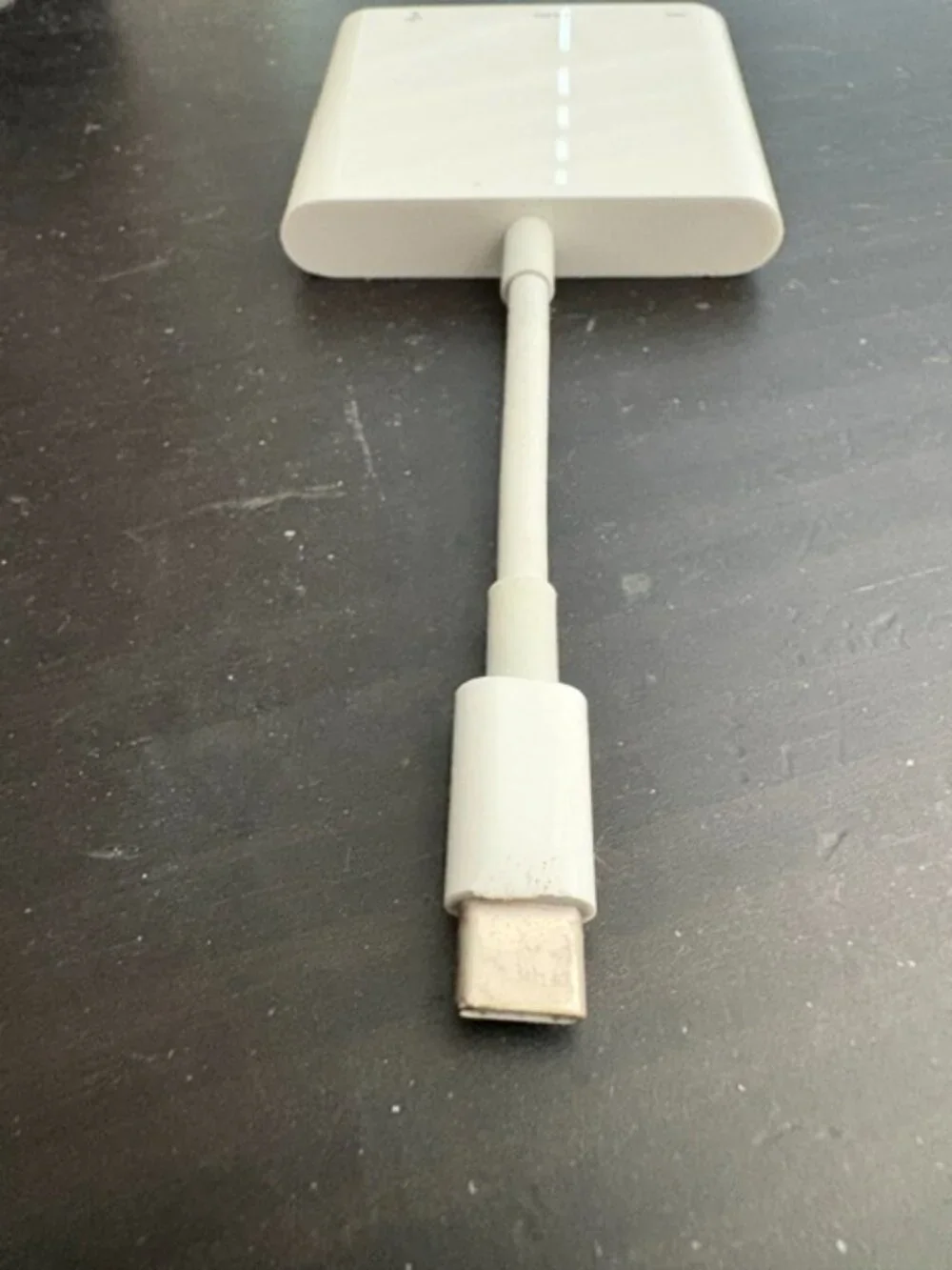 Apple MUF82AM/A USB-C Digital AV Multiport Adapter Genuine A1621 Oem Euc